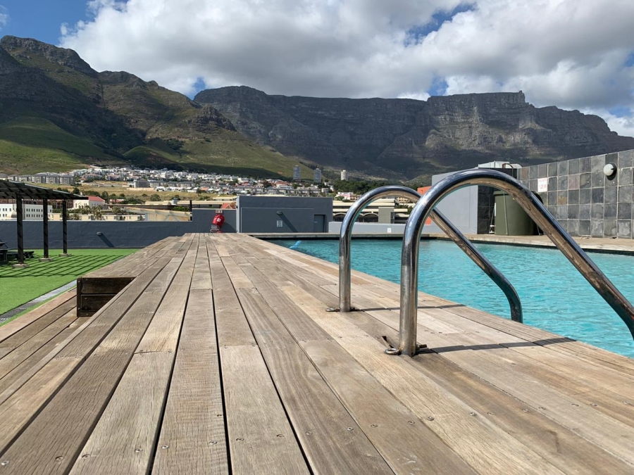 To Let 1 Bedroom Property for Rent in Zonnebloem Western Cape